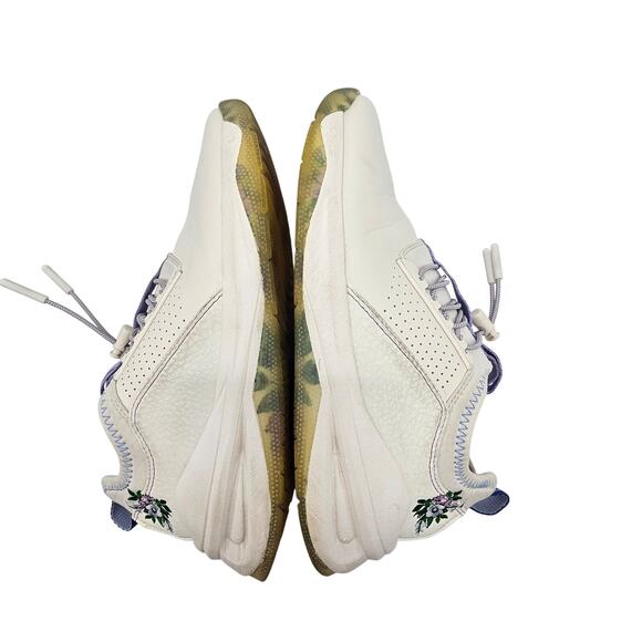 Clove Classic White Women’s Nursing Shoes with Floral Embroidery Size 6.5 - Picture 12 of 13